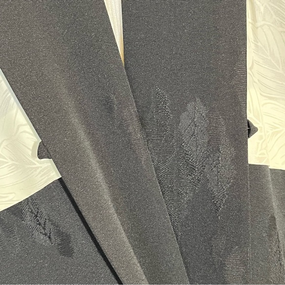 Vintage Silk Kimono - Picture 7 of 16